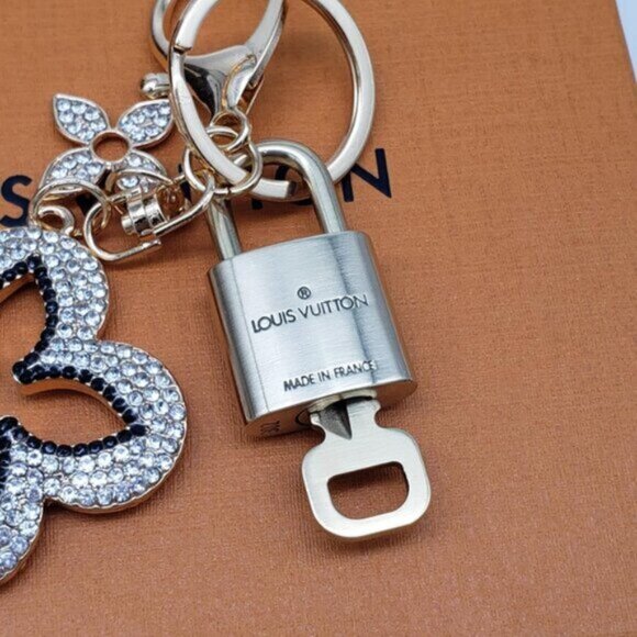 Authentic Louis Vuitton Gold Lock & Box w/ Unbranded Clover Bagcharm 122925 - Picture 6 of 11